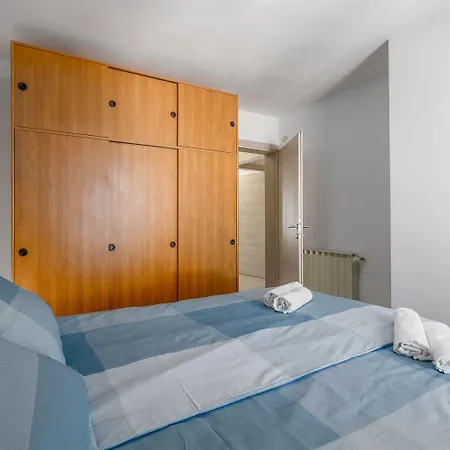 Modernes Mit Meerblick, Stylischem Interieur, Privatem Balkon, Grill, Klima, Wifi Lägenhet Poreč